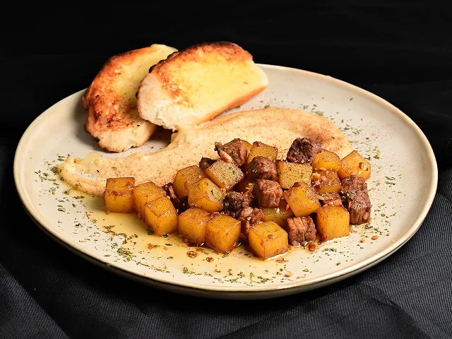 Beef Salpicao w/ Baguette